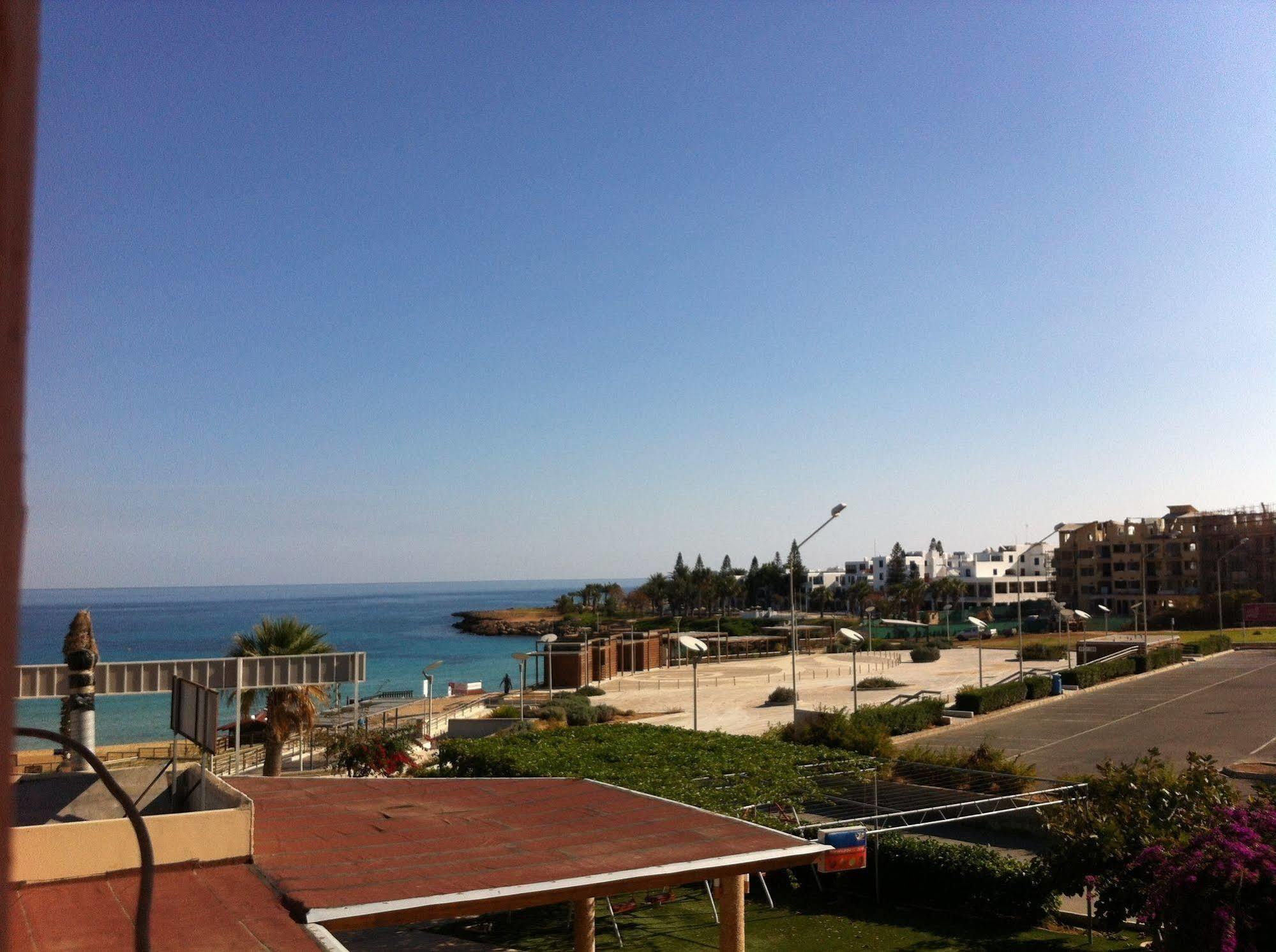 Blue Peter Apartments Protaras Exterior photo